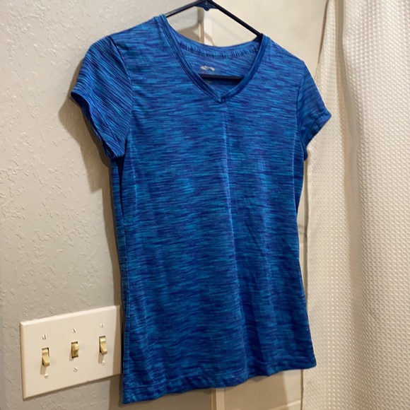 Cascade sport and Danskin tshirt bundle! - Picture 3 of 12